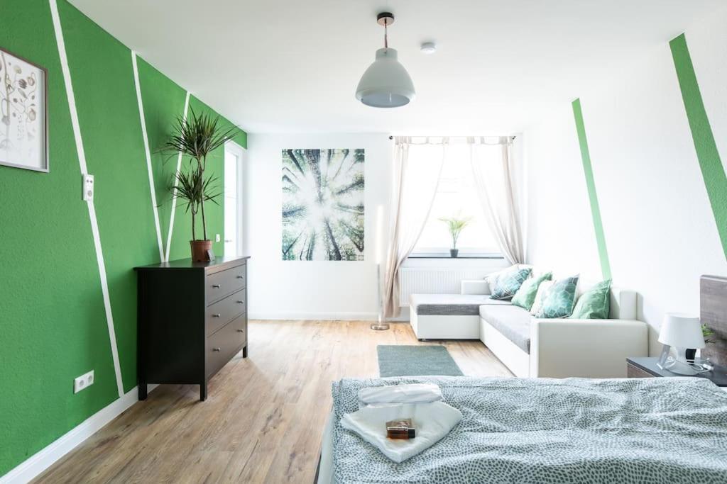 Nature Inspiration Apartment With Balcony & Grill Bbq In Duisburg Mitte Central Station 10 Mins & Big Tv With Photo Lights Exterior foto